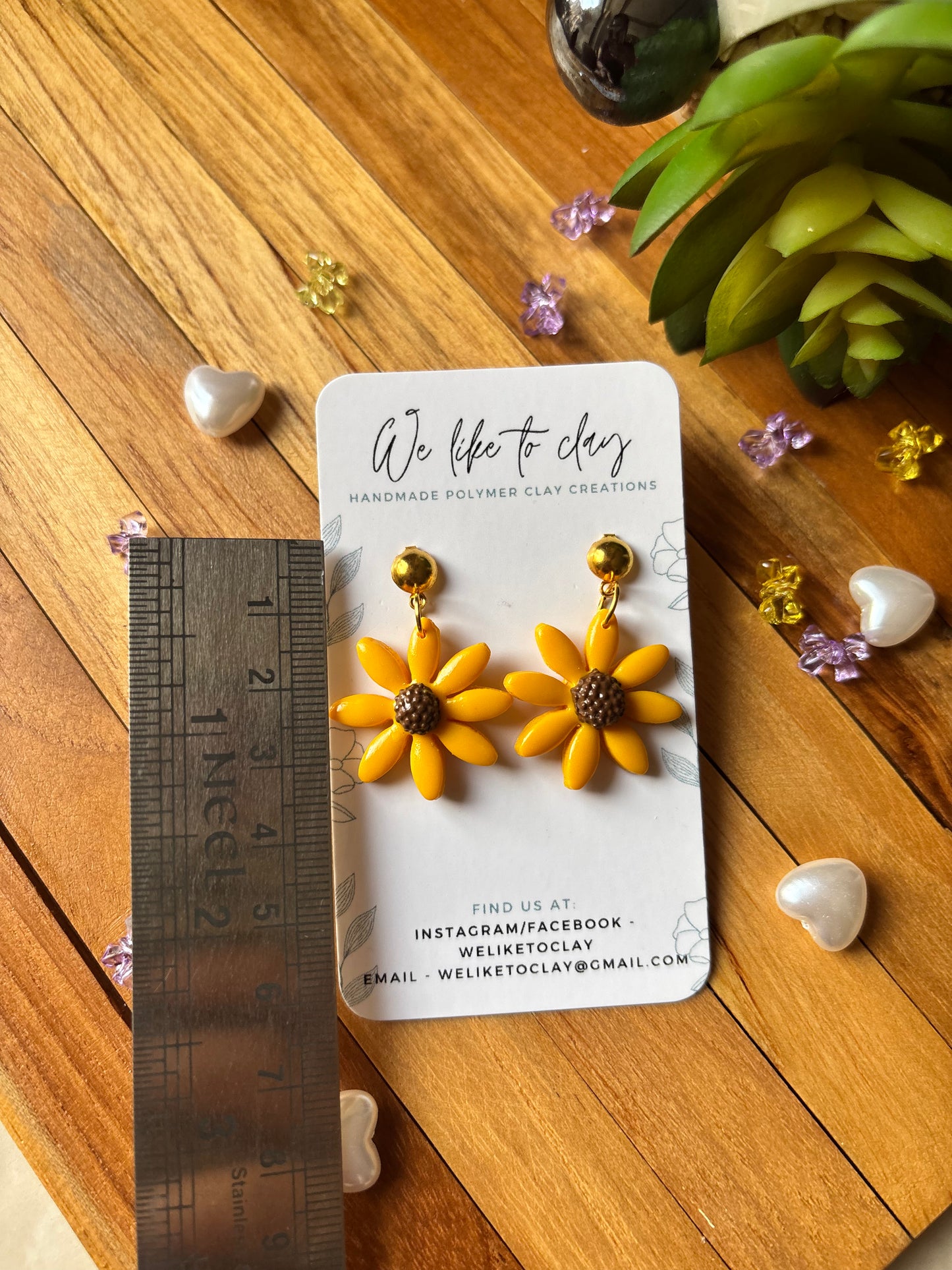 Sunflower (with stud)