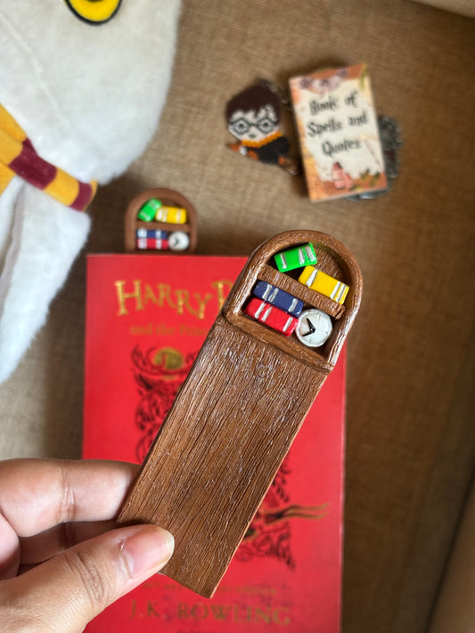 Bookshelf Bookmark