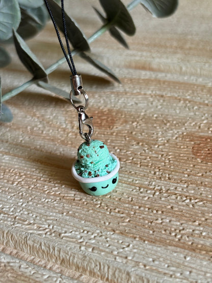 Mint choco icecream cup