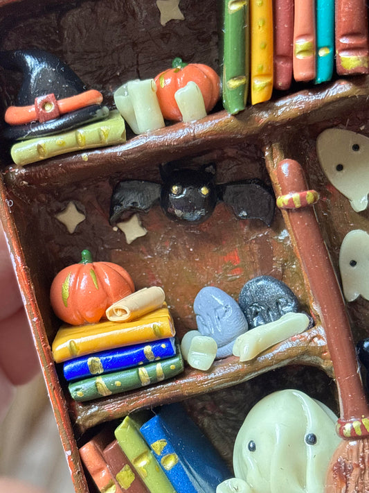 Haunted Library Tin